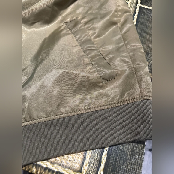 Chic Olive Bomber Jacket for Women XL - Picture 9 of 10